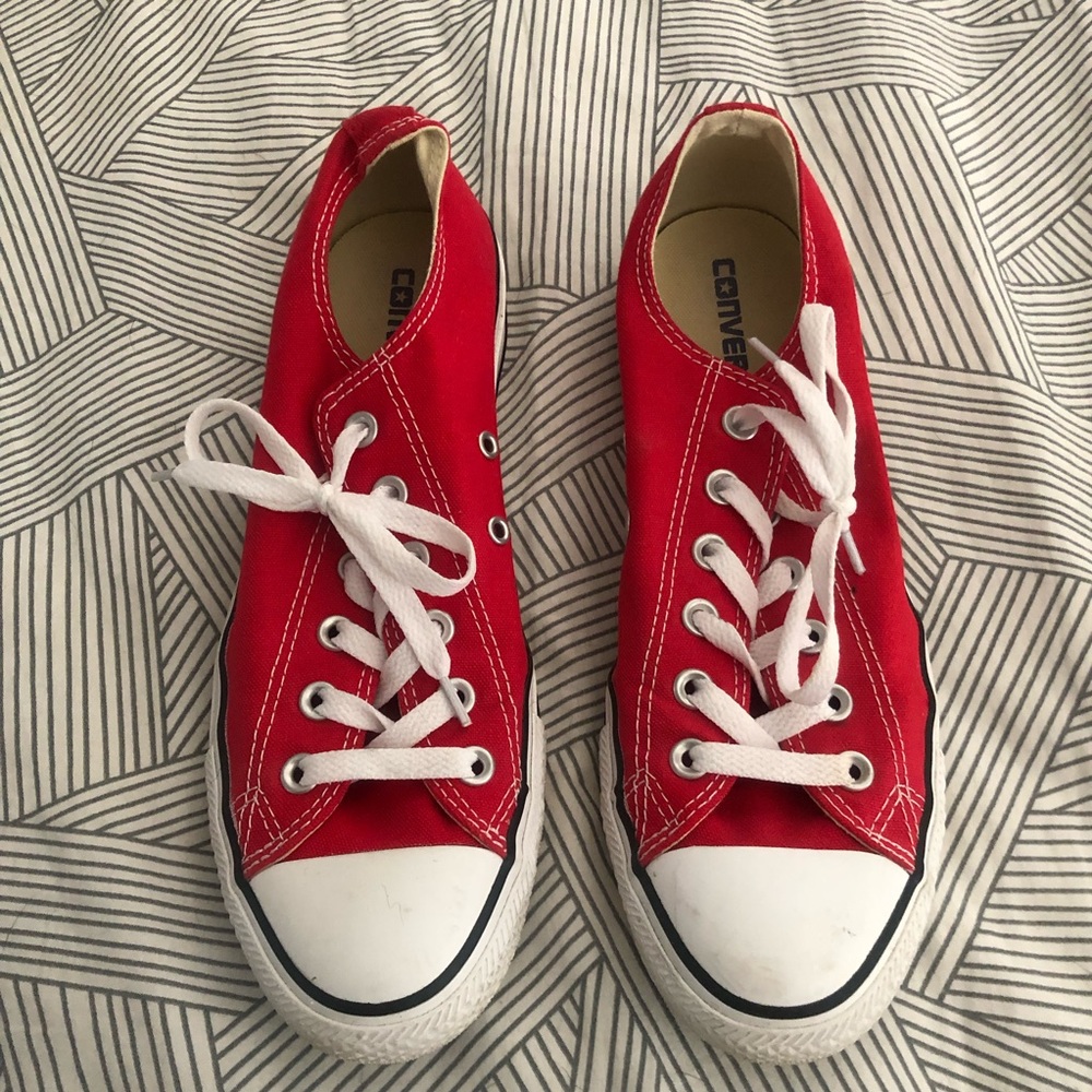 Like new red converse shoes